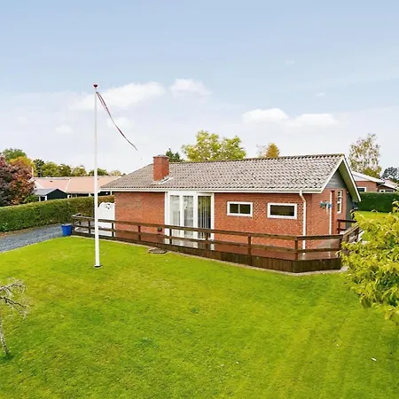 Renovated Summer House Incl Ing And Linen * Sønderby