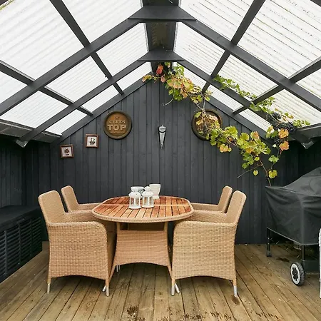 Renovated Summer House Incl Ing And Linen *